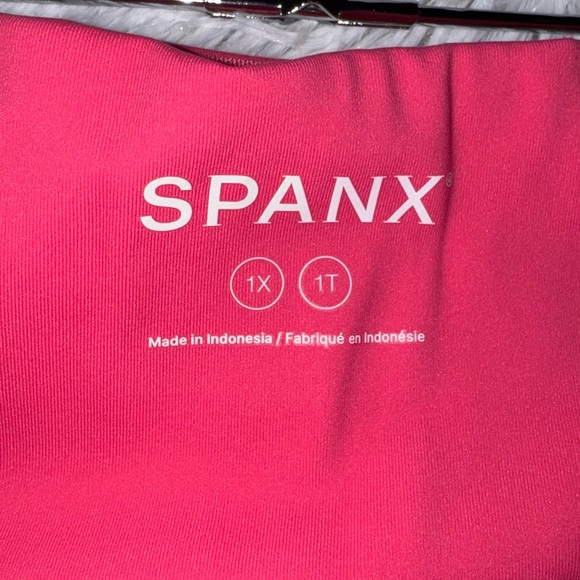Spanx Booty Boost Leggings - Picture 4 of 5